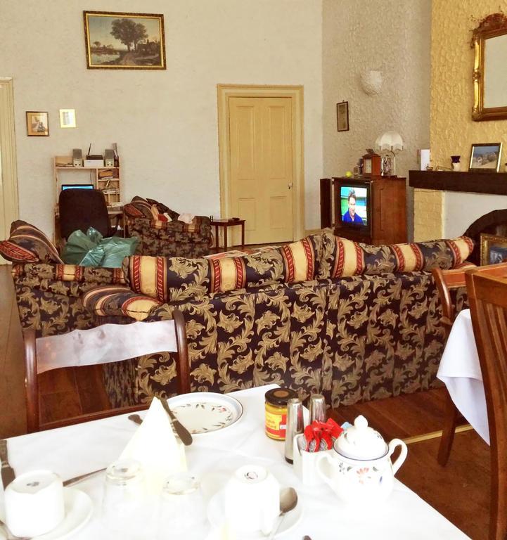 Tara Hall Accommodation ダン・レアリー エクステリア 写真